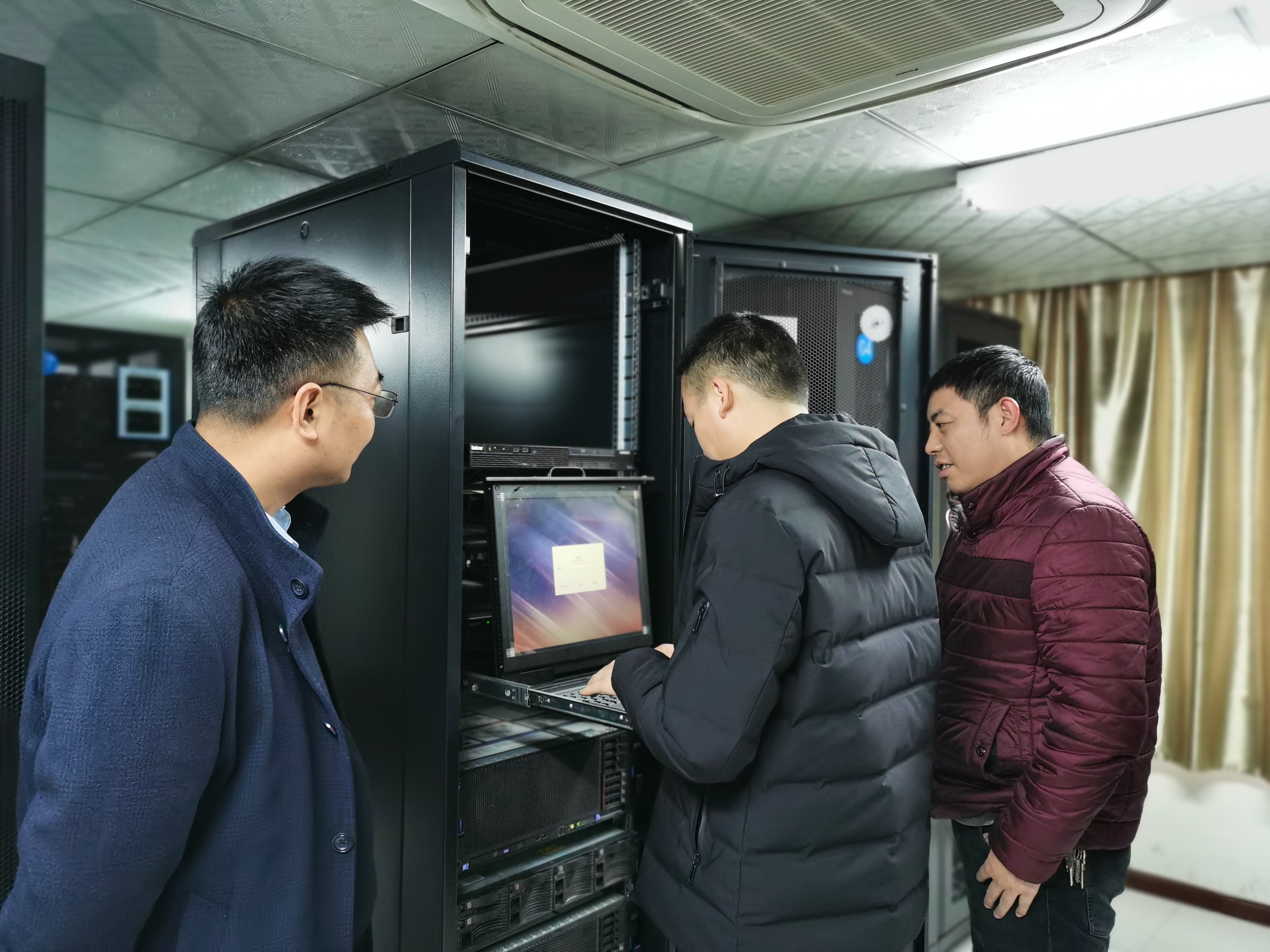 運(yùn)維項(xiàng)目服務(wù)巡檢報(bào)告_運(yùn)維服務(wù)服務(wù)器網(wǎng)絡(luò)設(shè)備日常巡檢報(bào)告_服務(wù)器運(yùn)維技術(shù)